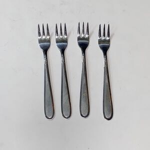 Rogers Co Stainless Korea VTG, Cake Forks 4 Pieces